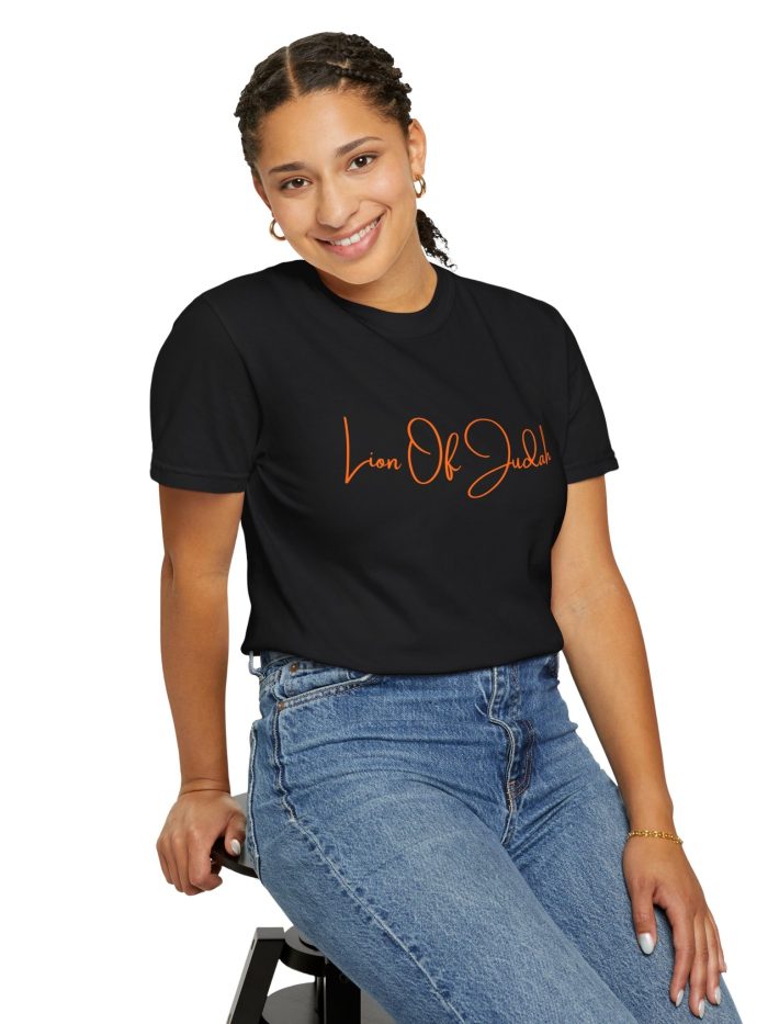 BLACK SHORT SLEEVE LION OF JUDAH